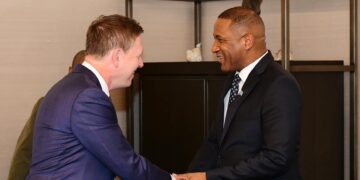 Botswana, De Beers Seal New Diamond Sales Agreement