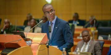 Government to Establish Commercial Courts